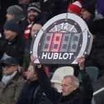 Giải đáp chi tiết thắc mắc về cá cược bóng đá có tính bù giờ hay không