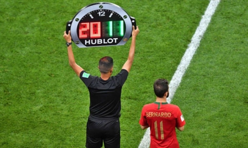 Phân tích dữ liệu thay người theo giải